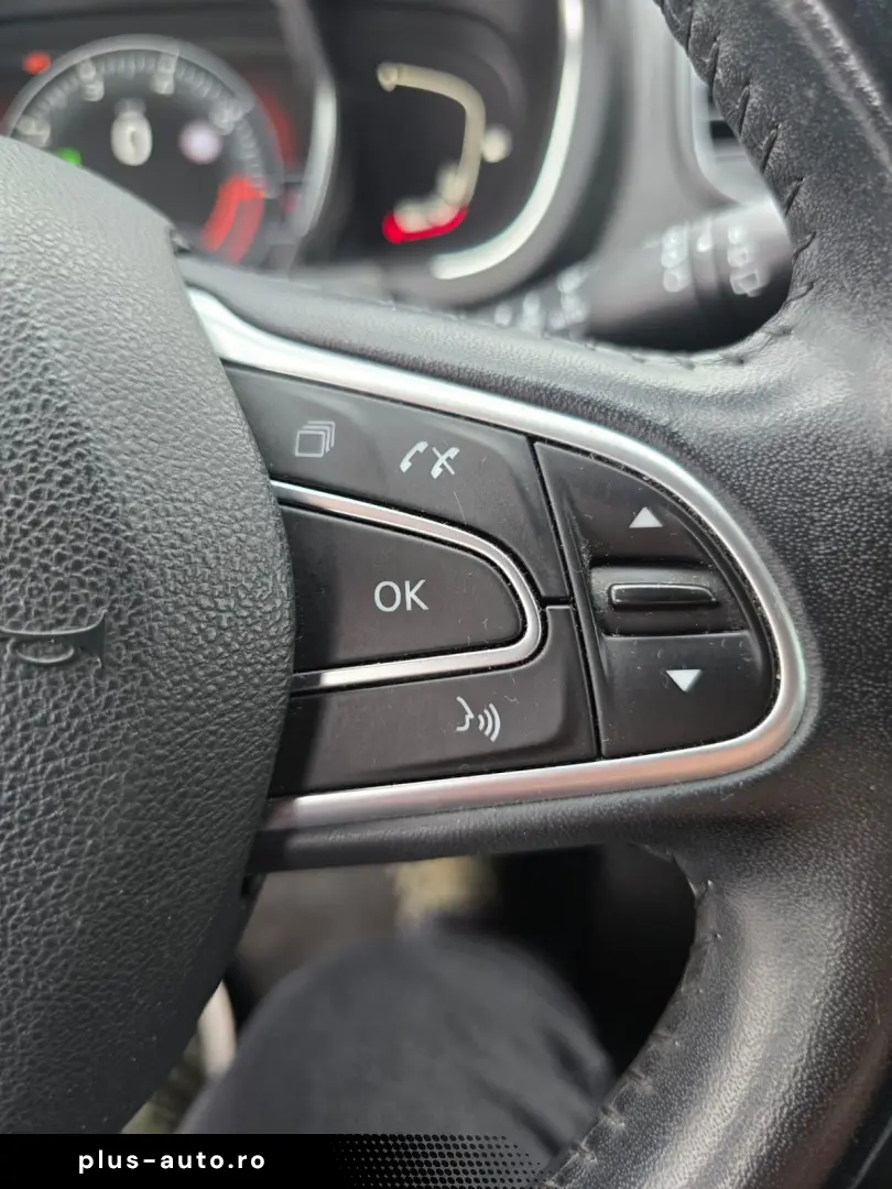 Renault Scenic  2017  105687Km