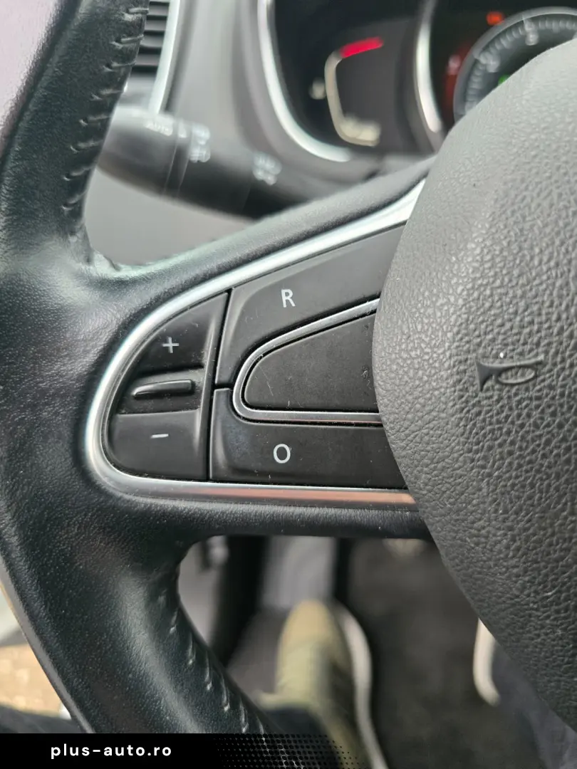 Renault Scenic  2017  105687Km