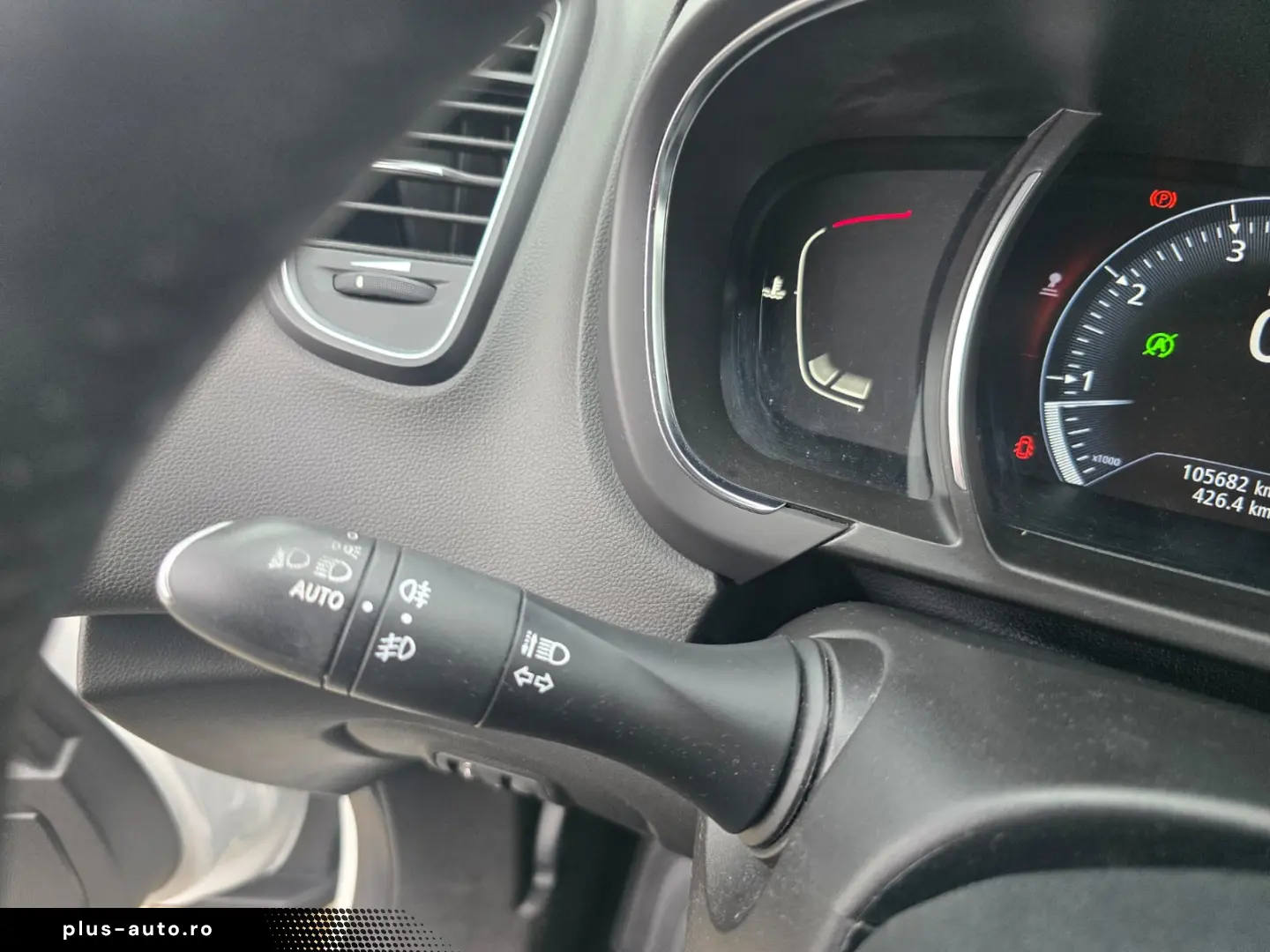 Renault Scenic  2017  105687Km