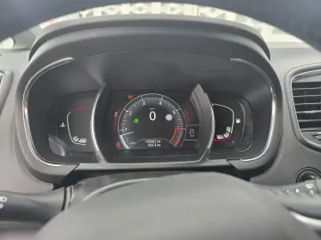 Renault Scenic  2017  105687Km