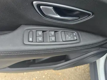 Renault Scenic  2017  105687Km