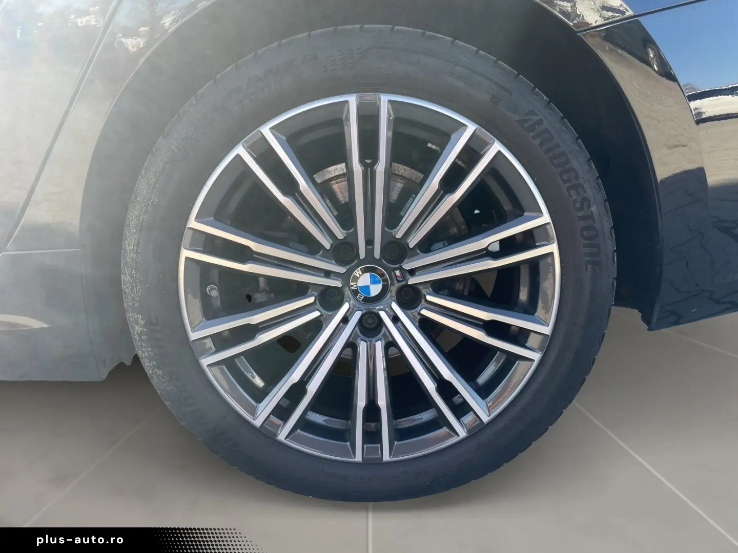 BMW 320i xDrive Luxury 24 Monate Garantie Leder Driv