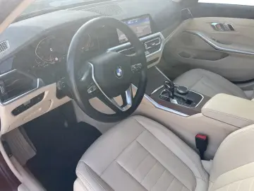 BMW 320i xDrive Luxury 24 Monate Garantie Leder Driv