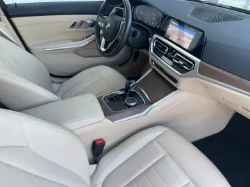 BMW 320i xDrive Luxury 24 Monate Garantie Leder Driv