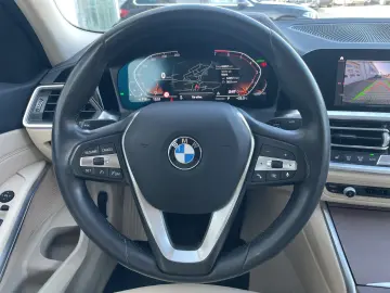 BMW 320i xDrive Luxury 24 Monate Garantie Leder Driv