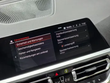 BMW 320i Limo M Sport Paket BMW GARANTIE!