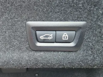 BMW 320i Limo M Sport Paket BMW GARANTIE!