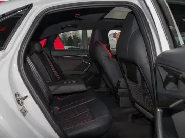 Audi RS3 LIMO  WINTER-SPECIAL