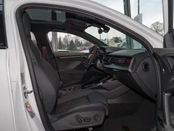 Audi RS3 LIMO  WINTER-SPECIAL