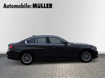 BMW 320 i Limousine Luxury Line Aut. NAVI LEDER GLAS