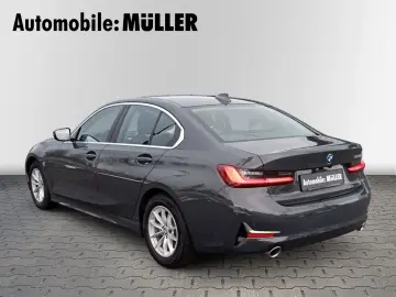 BMW 320 i Limousine Luxury Line Aut. NAVI LEDER GLAS