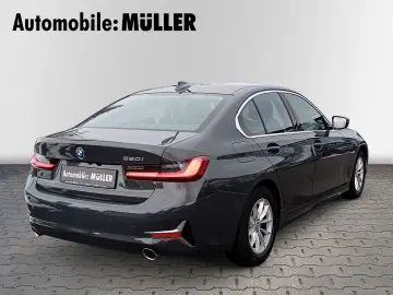 BMW 320 i Limousine Luxury Line Aut. NAVI LEDER GLAS