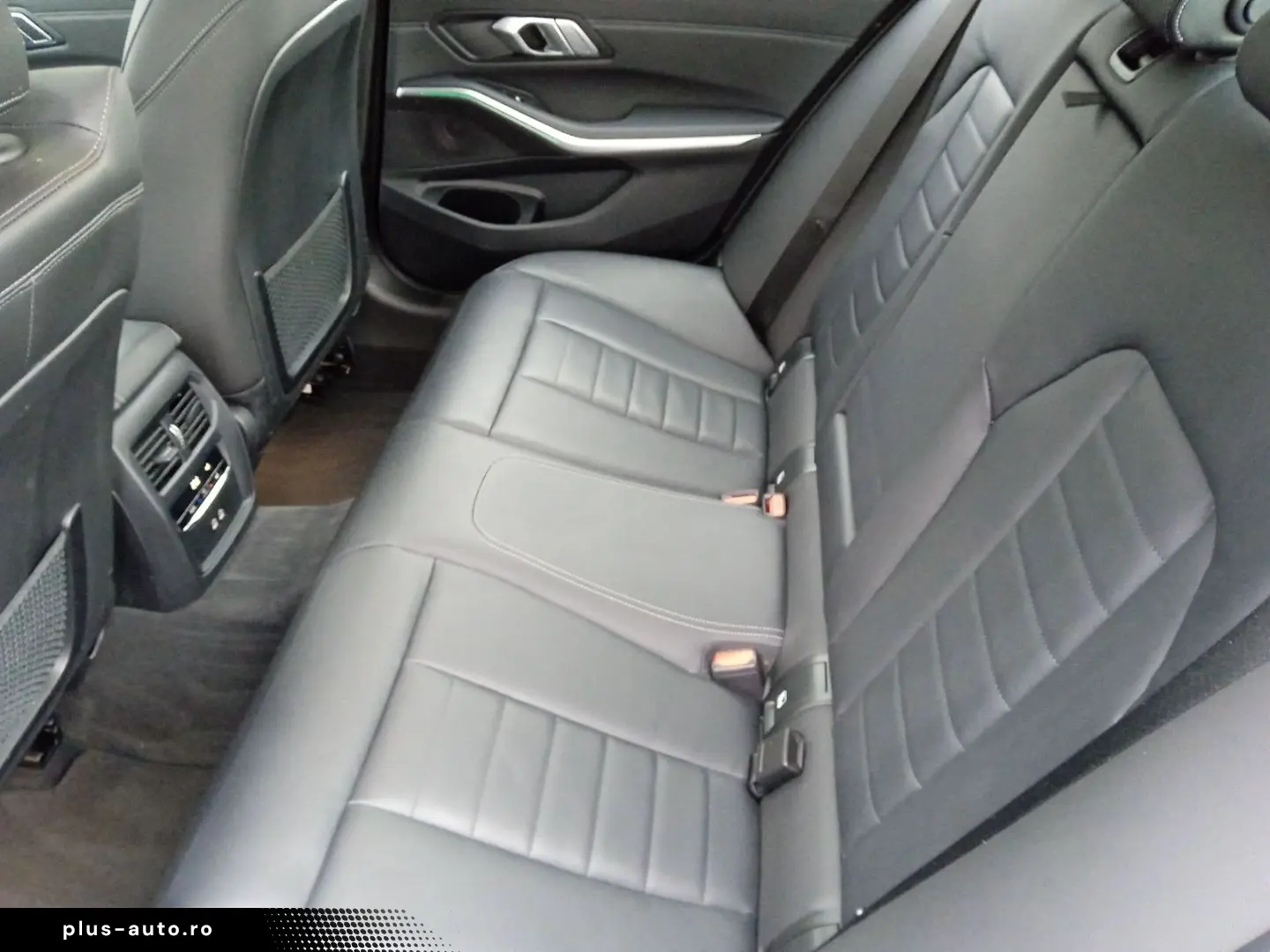 BMW 320 i Limousine Luxury Line Aut. NAVI LEDER GLAS