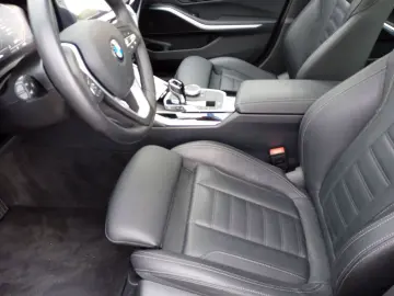 BMW 320 i Limousine Luxury Line Aut. NAVI LEDER GLAS