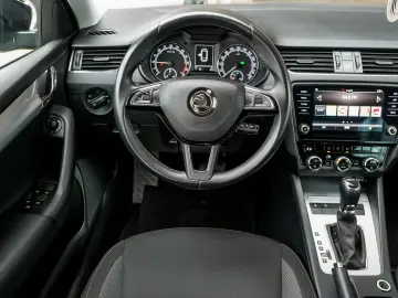 SKODA OCTAVIA COMBI DSG7