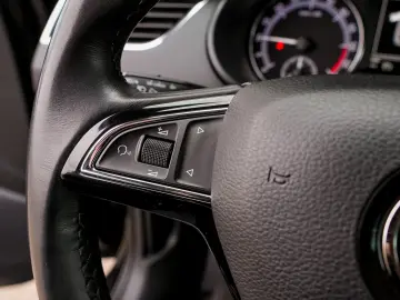 SKODA OCTAVIA COMBI DSG7