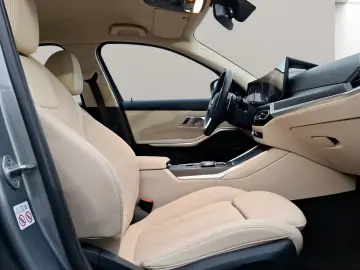 BMW 320i Limousine Harman K LiveCockpitProf Kamera