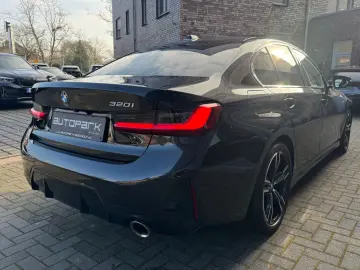BMW 320i lim M Sport ESSD h&k HUD CAM Alcant DA 18
