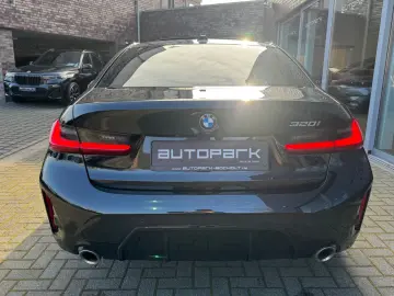 BMW 320i lim M Sport ESSD h&k HUD CAM Alcant DA 18