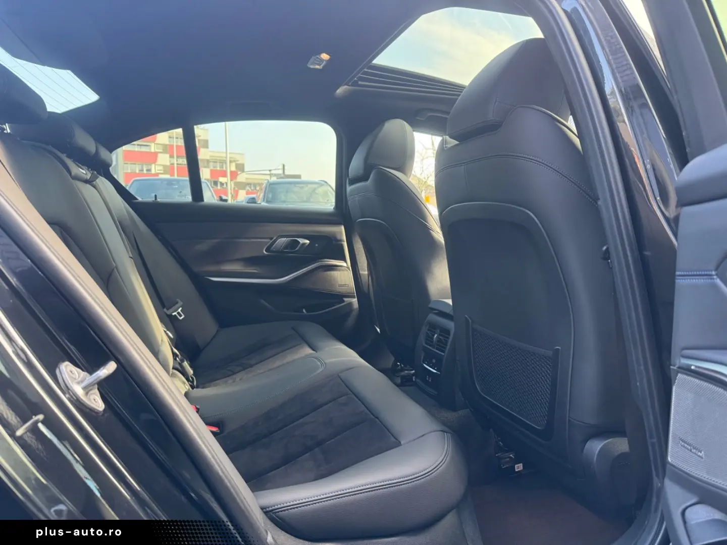 BMW 320i lim M Sport ESSD h&k HUD CAM Alcant DA 18