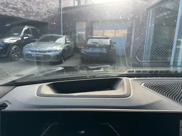 BMW 320i lim M Sport ESSD h&k HUD CAM Alcant DA 18