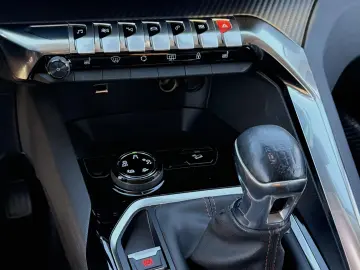 Peugeot 3008 1.6 BlueHDI S&S Allure