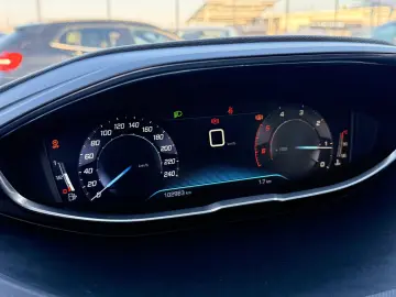 Peugeot 3008 1.6 BlueHDI S&S Allure