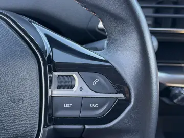 Peugeot 3008 1.6 BlueHDI S&S Allure