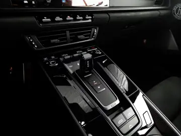 Porsche 911 Carrera 4 GTS CAB 541hp