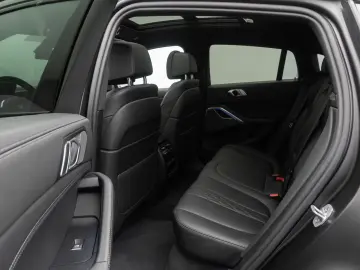 BMW X6 xD40d M Sport Individual Panorama H K HUD AHK