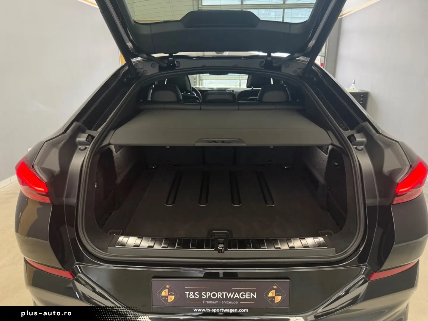 BMW X6 30 d xDrive M Sport Pano 22 Zoll AHK