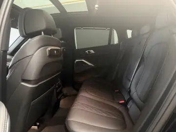 BMW X6 30 d xDrive M Sport Pano 22 Zoll AHK