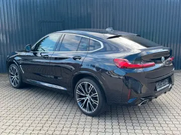 BMW X4 xDr 30d M SPORT  AHK HeadUp Laser 21 LM-Räder