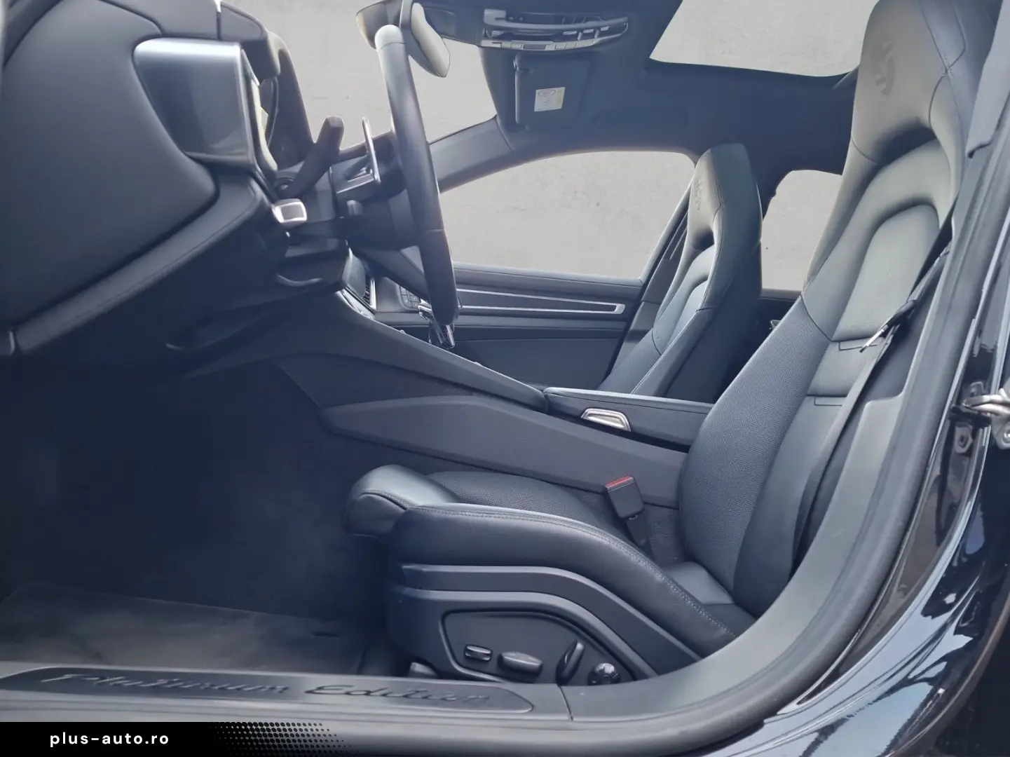 PORSCHE Panamera 4 E-Hybrid Platinum Edition 360 HuD 20