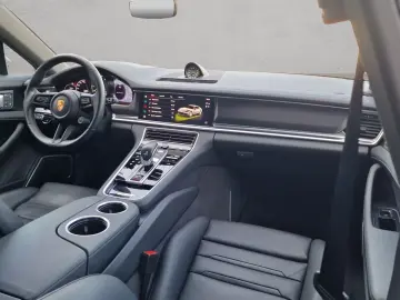 PORSCHE Panamera 4 E-Hybrid Platinum Edition 360 HuD 20