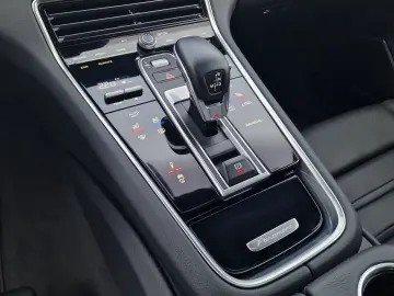 PORSCHE Panamera 4 E-Hybrid Platinum Edition 360 HuD 20