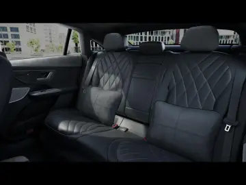 MERCEDES-BENZ EQE 350 4M AMG Night Panorama Distroni&hellip;