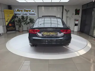 Audi A5 2.0TDI   Automat