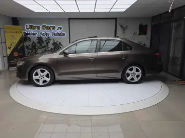 Volkswagen Jetta 2.0TDI   Highline