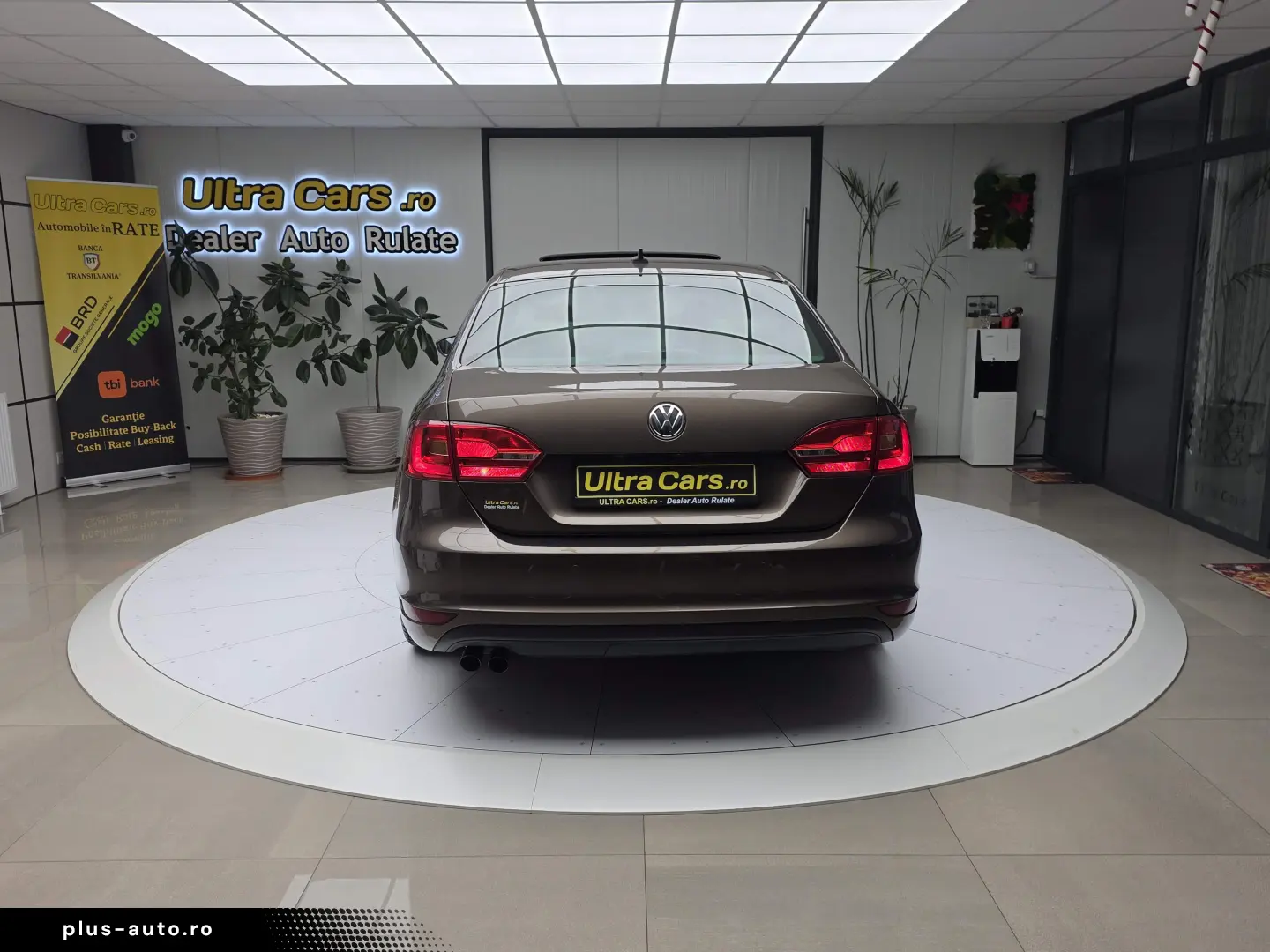 Volkswagen Jetta 2.0TDI   Highline