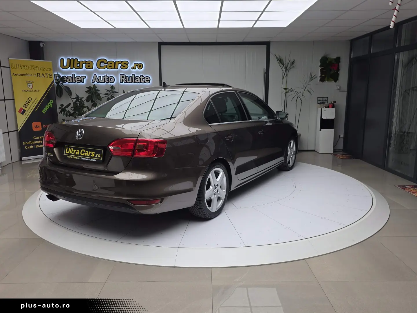 Volkswagen Jetta 2.0TDI   Highline