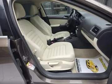 Volkswagen Jetta 2.0TDI   Highline