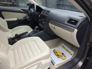 Volkswagen Jetta 2.0TDI   Highline