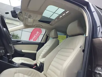 Volkswagen Jetta 2.0TDI   Highline