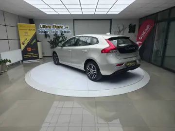 Volvo V40 2.0D2   Euro 6   Momentum