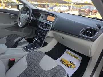 Volvo V40 2.0D2   Euro 6   Momentum