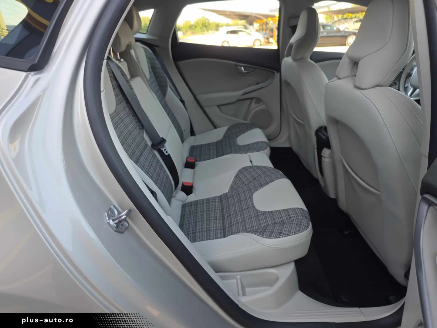 Volvo V40 2.0D2   Euro 6   Momentum