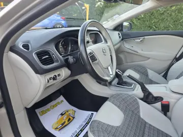 Volvo V40 2.0D2   Euro 6   Momentum