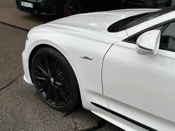BENTLEY Continental GT Speed V8 Hybrid