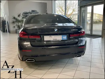 BMW 530e Plug-in Hybrid Head-Up LED Spurhalte- & Tot
